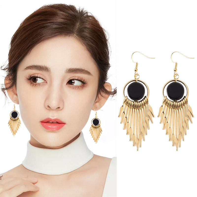 Geometric elegant long retro earrings with tassels