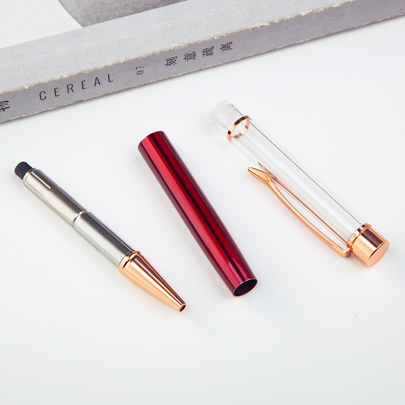 Varilla vacía de metal DIY bolígrafo recargable Crystal Quicksand lámina de oro pluma Impresión logotipo letras pluma de bricolaje