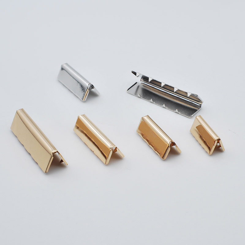 Clip de cola de diente fino de metal de fábrica colgando clip de cola de cuero de cobre plateado accesorios de ropa cinta clip de hierro cinturón clip de cobre