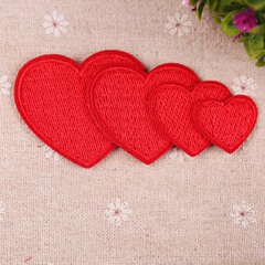 Embroidered patch with computerized stitching, red round corner heart-shaped clothing decoration, high-quality DIY appliqué patch
