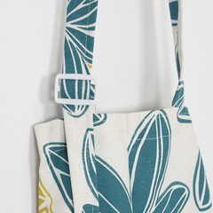 A piece of home cooking apron, simple Korean style sleeveless apron for men and women, half-body workwear, cotton and stain-resistant.