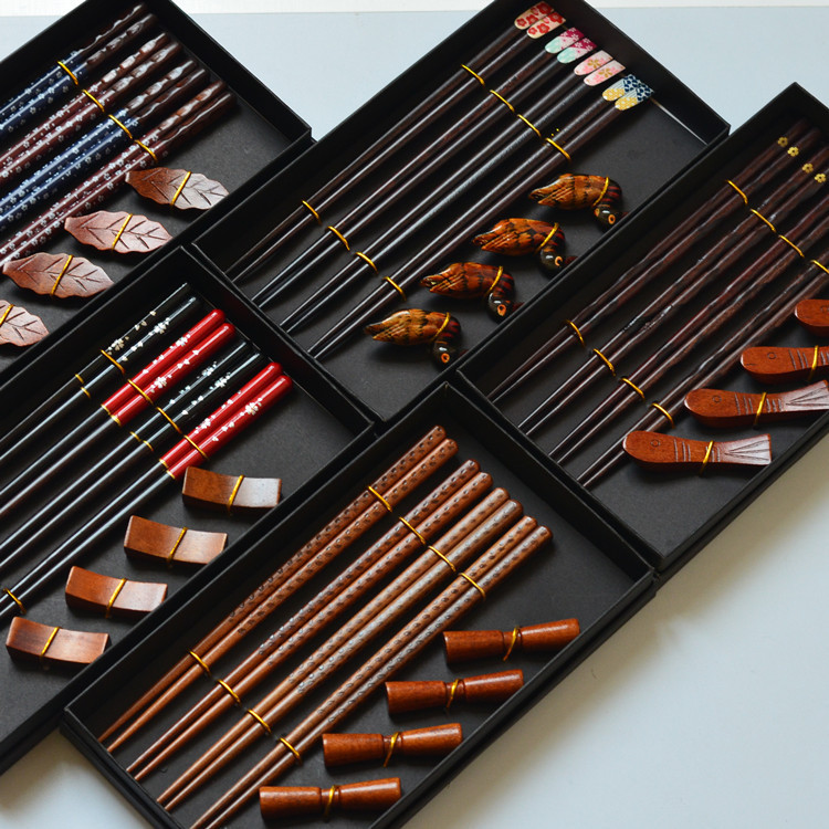 New Products on the Shelves, Ready-Made Japanese-Style Marathon Wooden Chopsticks Gift Box Set, 4 Pairs of Chopsticks and Chopstick Holder Combination Gift Set