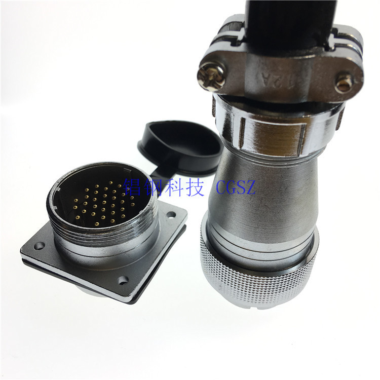 M28ι32о  Stainless Steel Square Flange Receptacle