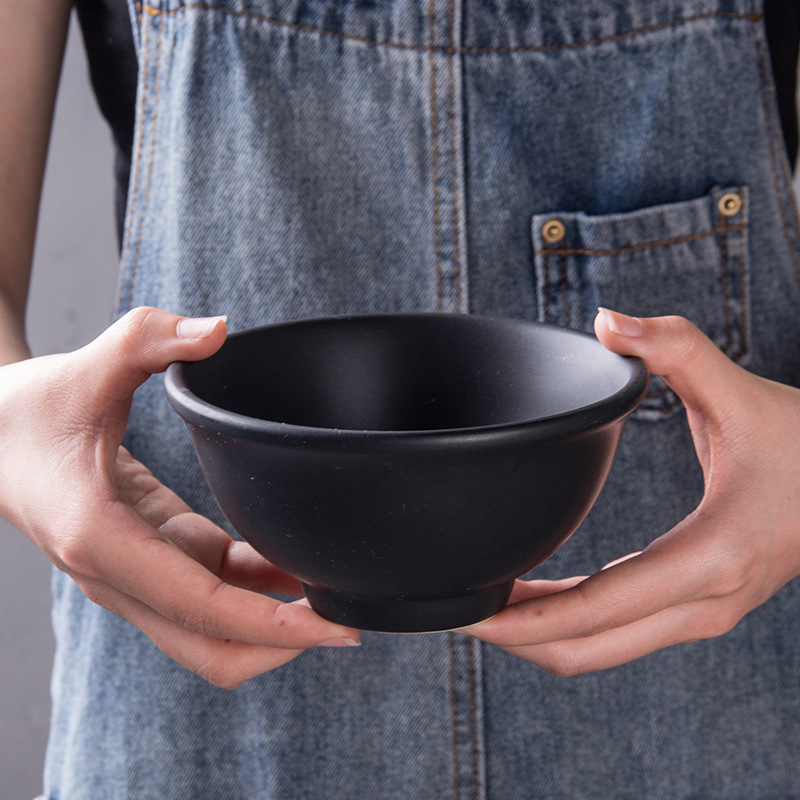 5,5 "Negro cerámica sopa tazón de arroz cubertería al por mayor