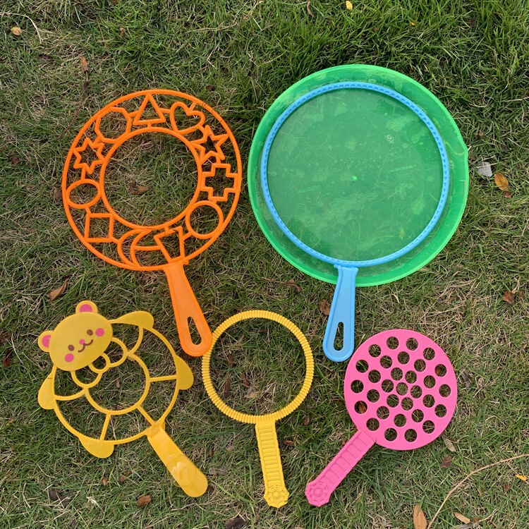 Little Bear 6-Piece Bubble Show Performance Props and Tools, Creative and Fun Large Bubble Rings, Large Bubble Water, Cute Bubble Blowing Little Bear 6-Piece Bubble Show Performance Props and Tools, Creative and Fun Large Bubble Rings, Large Bubble Water, Cute Bubble Blowing