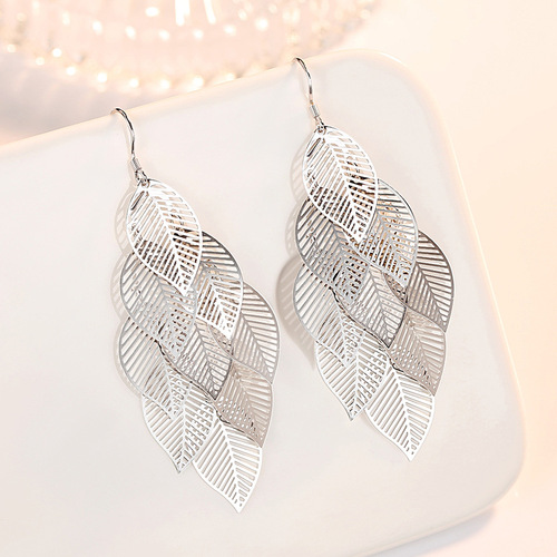 Kuaishou Internet celebrity leaves fashion exaggerated long tassel maple leaf earrings earrings personalized fresh literary earrings