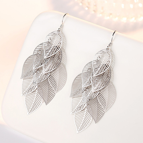 Kuaishou Internet celebrity leaves fashion exaggerated long tassel maple leaf earrings earrings personalized fresh literary earrings