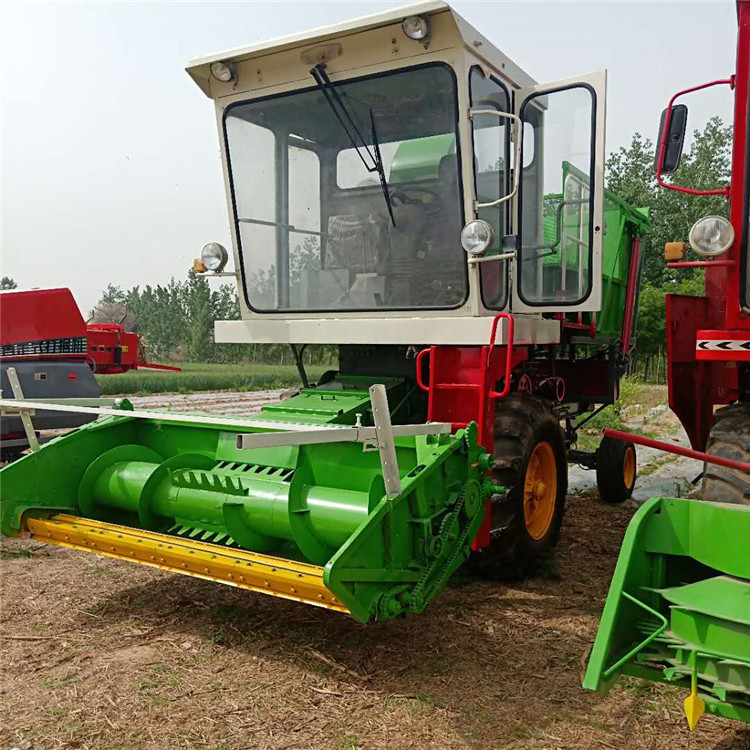 轮式地滚刀玉米秸秆收割粉碎一体机  全自动甜象草牧草青贮收割机