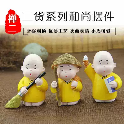 Car ornaments Monk Figurine Resin Craft