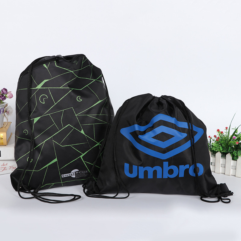 Venta al por mayor bolsa de cordón de poliéster impresa bolsa de almacenamiento a prueba de polvo al aire libre logotipo ajustable bolsa de mochila con cordón impermeable