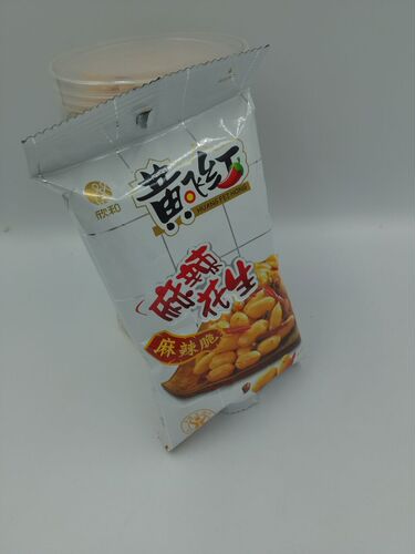 Huang Feihong Guochao Heart Selected Spicy Peanuts 70g Huang Feihong Peanuts as snacks for snacks and drinks manufacturers wholesale supply