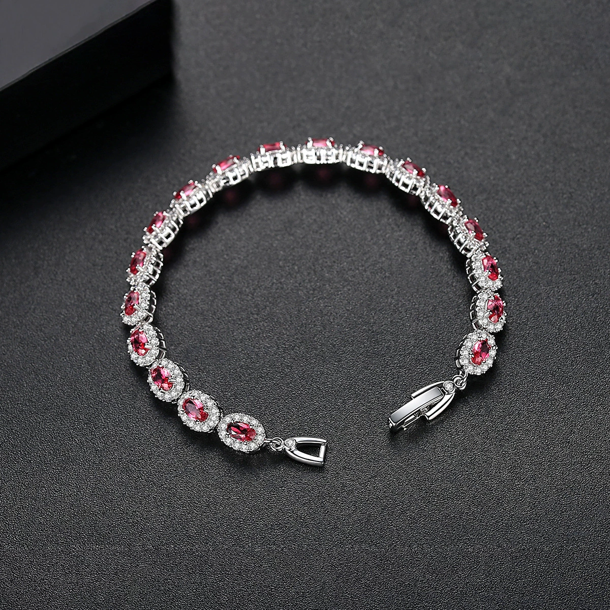 Geometric diamond браслет с цирконами, ювелирные изделия, аксессуары, микроинкрустировка, оптом