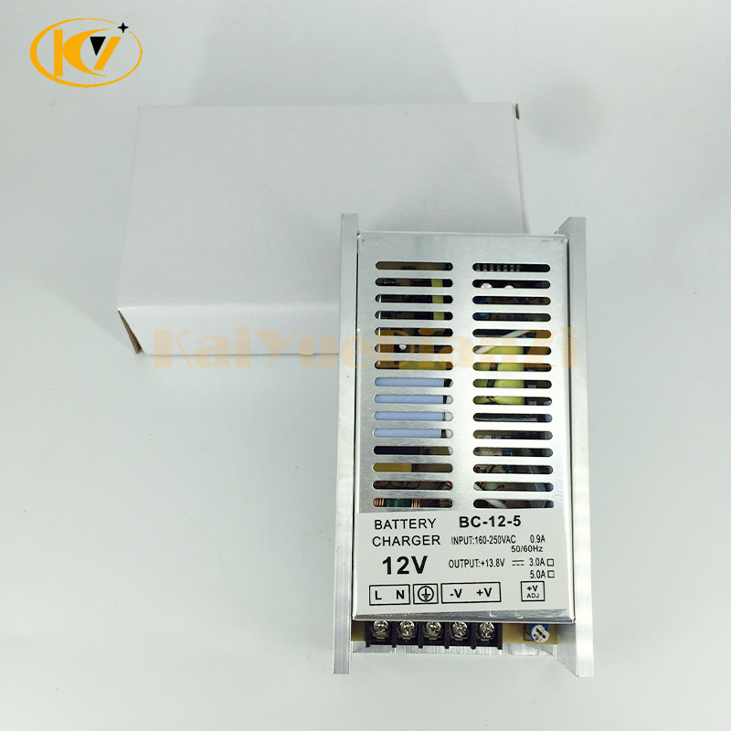 发电机组铅酸蓄电池充电器 电瓶自动浮冲器BC125 12V/24V 5A