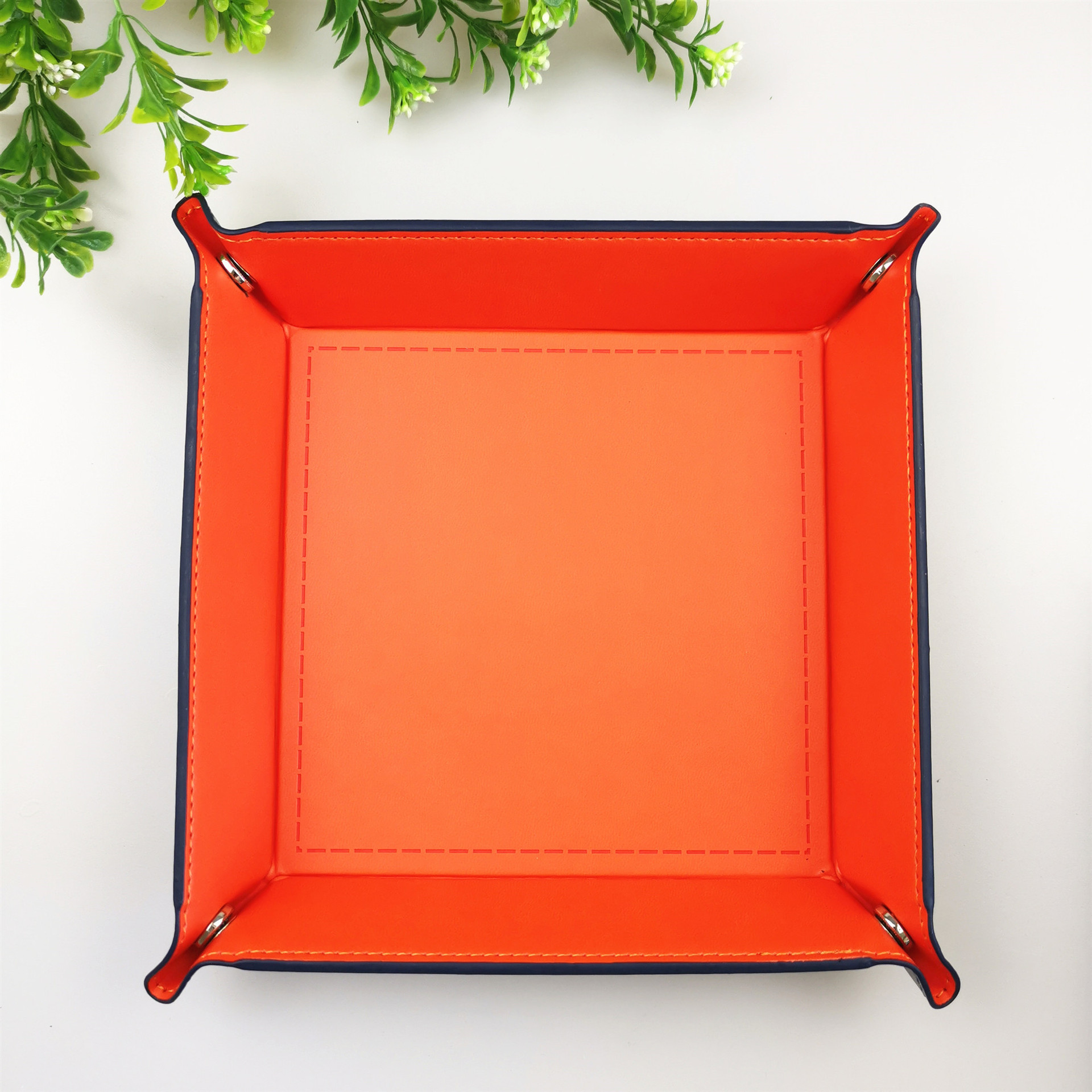 En stock pu palillos de cuero bandeja de cuatro esquinas plegable juego palillos bandeja de almacenamiento