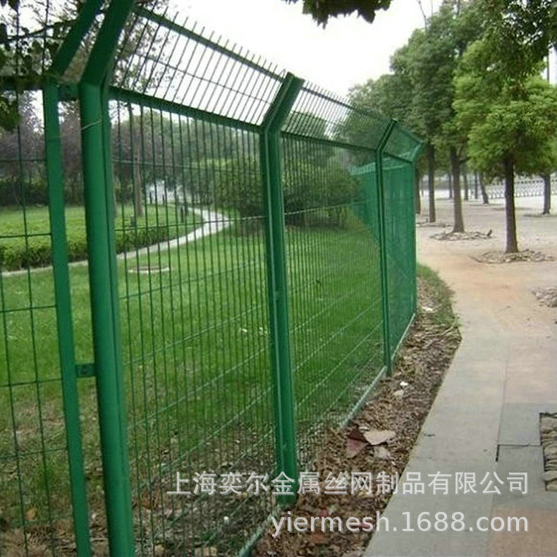 公路围栏铁路围栏房建钢筋网浸塑低碳钢丝农用护栏网围墙