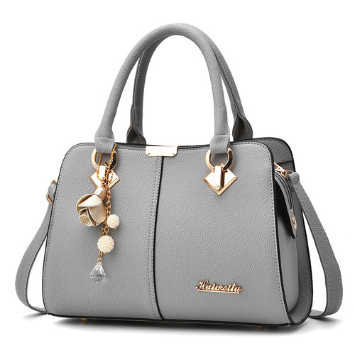 Middle-aged women's bags  autumn new fashion women's handbags European and American trendy shoulder crossbody bags on behalf of