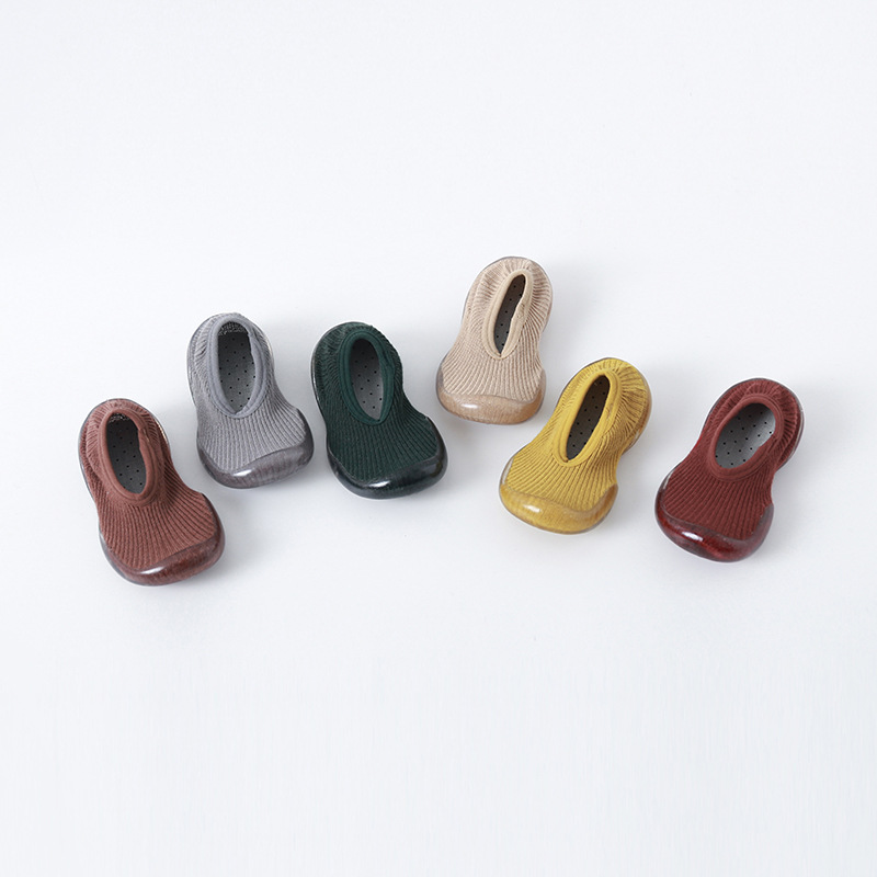 Primavera, verano y otoño zapatos de piso de bebé y Calcetines antideslizantes de fondo suave zapatos de niño peinados de algodón de silicona boca baja calcetines de los niños zapatos de desgaste exterior