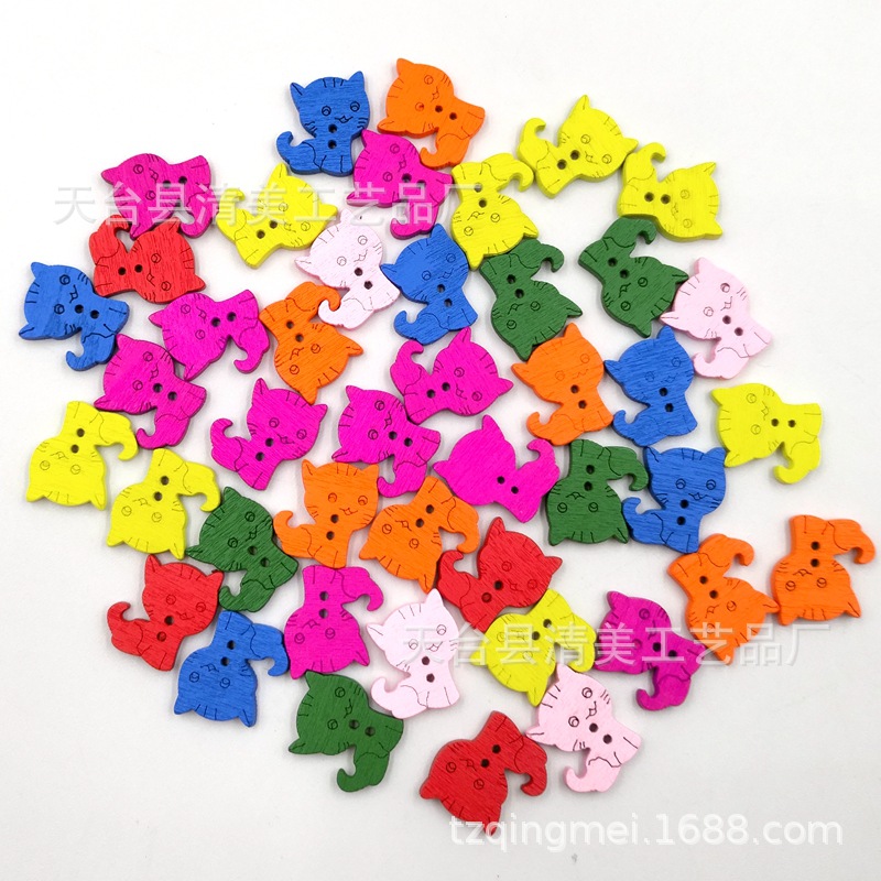Botón de gato de dibujos animados de color de madera Botón de gato de dibujos animados de bricolaje 100 piezas/paquete