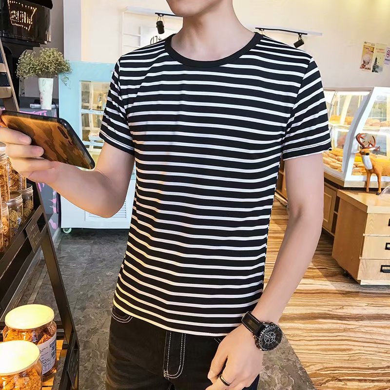 Camiseta de manga corta para hombre cuello redondo a rayas en blanco y negro de media manga estilo coreano slim fit camiseta de moda ropa de verano para hombre