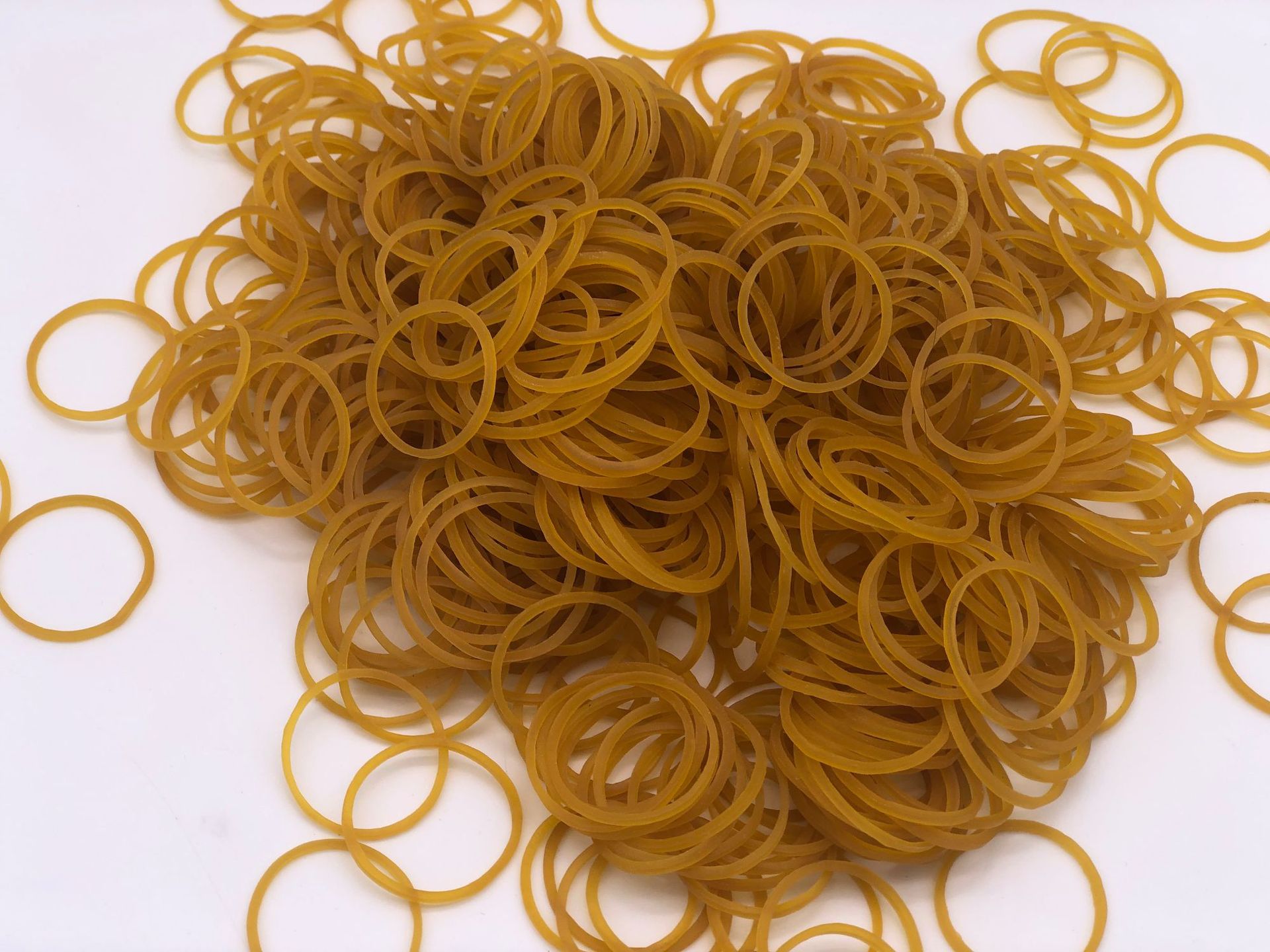 批发1斤文教用橡胶制品橡皮筋2.5CM黄色橡胶圈牛皮筋透明1寸胶圈