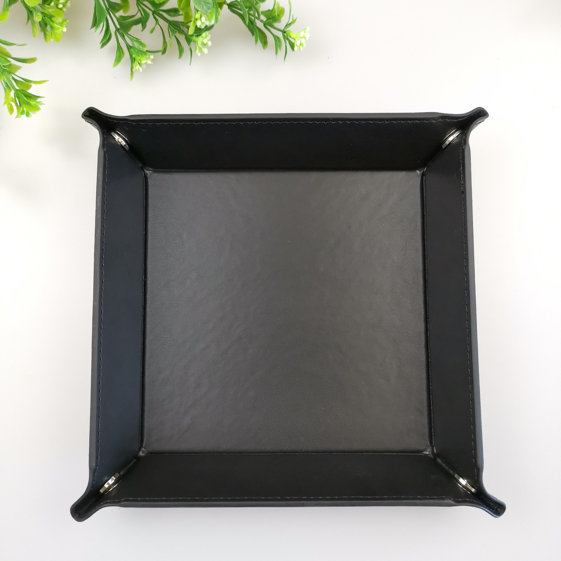 En stock pu palillos de cuero bandeja de cuatro esquinas plegable juego palillos bandeja de almacenamiento