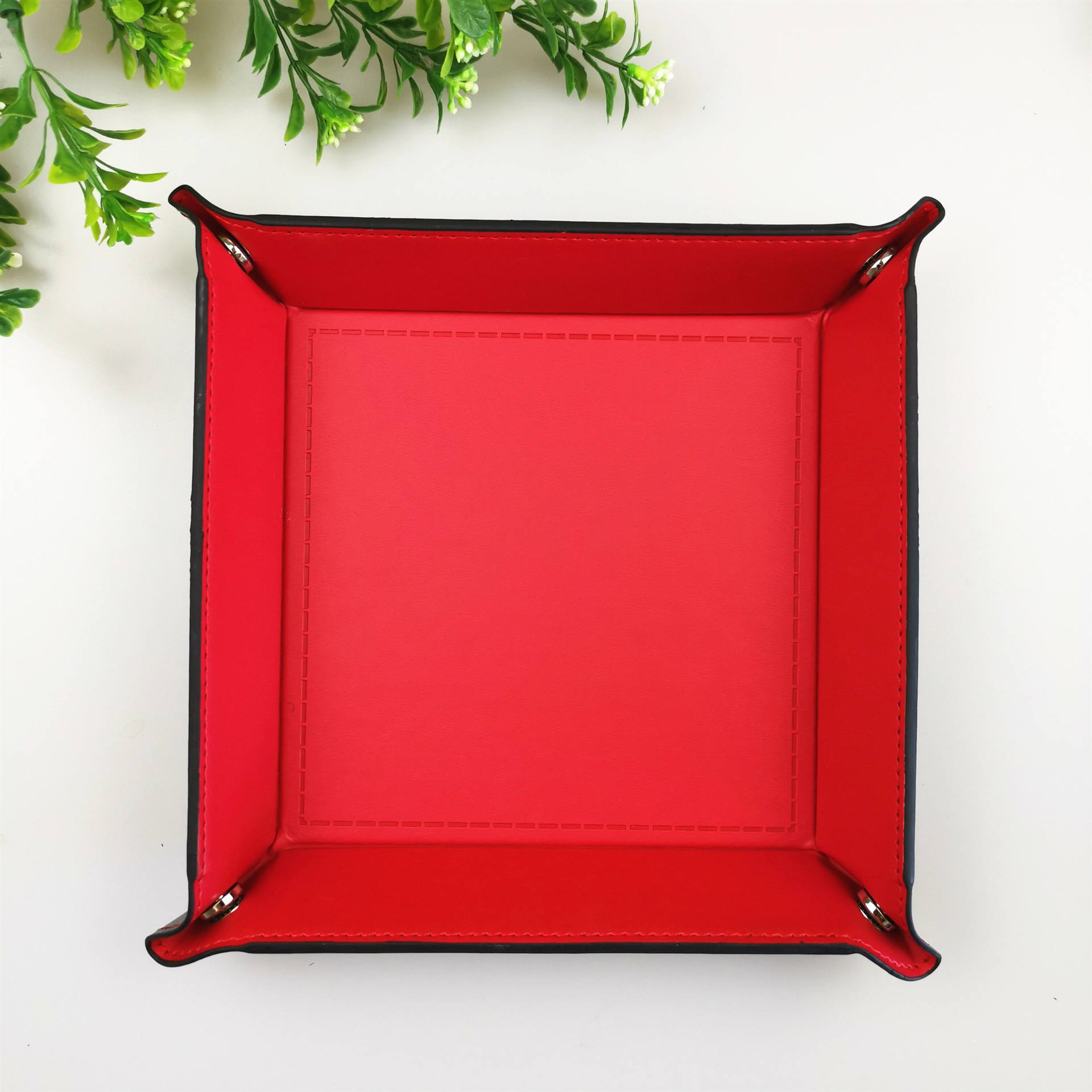 En stock pu palillos de cuero bandeja de cuatro esquinas plegable juego palillos bandeja de almacenamiento