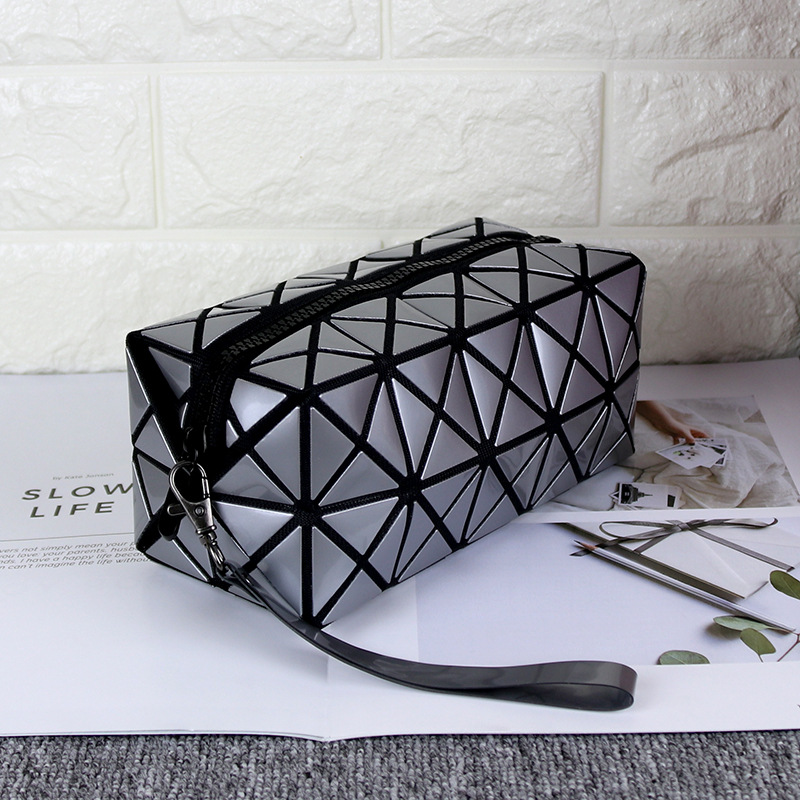 Lingge 공장 공급 여성용 가방 한국어 버전 접이식 크리 에이 티브 에센셜 오일 보관 가방 유행 PVC 스팽글 스퀘어 화장품 가방