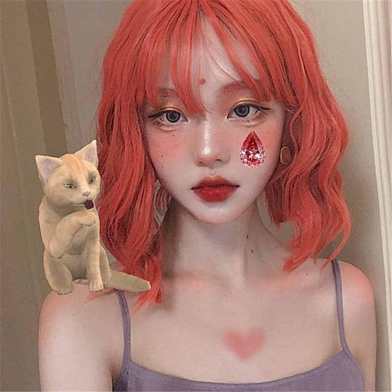 Fábrica en stock al por mayor naranja aire Bangs peluca femenina corto Pelo Rizado Internet celebridad ancla maquillaje fibra química peluca cabeza cubierta