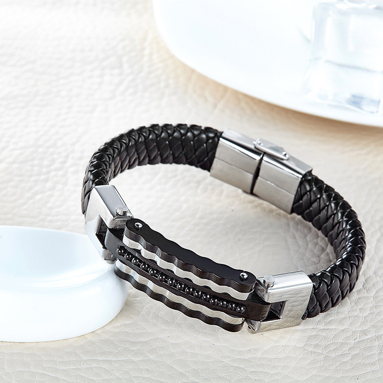 Men's Braided Leather Bracelet Waterproof Hypoallergenic Design_voghion.com