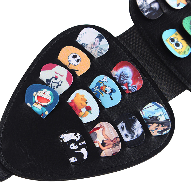 En stock guitarra Pick personalizada creativa ukelele metralla Venta caliente de cuero 22-piece Pick paquete al por mayor