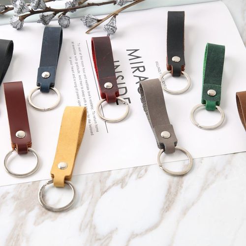 Korean style men's belt hanging car keychain, genuine leather single ring, creative personalized small gift, simple and fashionable