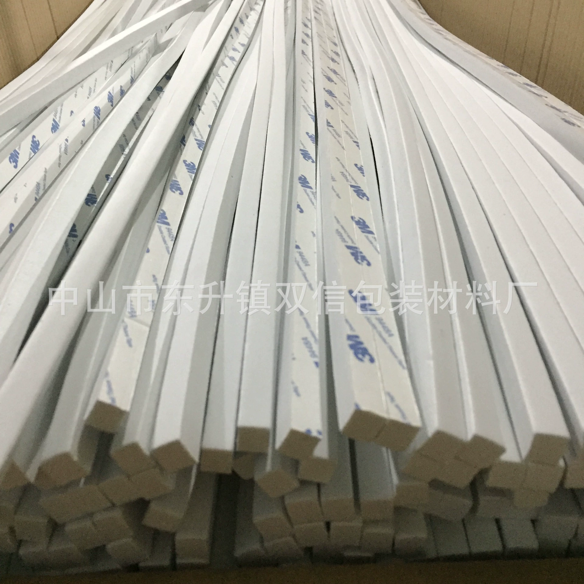 Поставка белой самоклеящейся ленты из пенопласта EVA, черная уплотнительная лента из пенопласта, умная зеркальная полоса