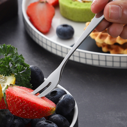 304 stainless steel fruit fork, pointed tail and two teeth, dessert mooncake picks, outdoor barbecue fork with printable LOGO, factory direct sale