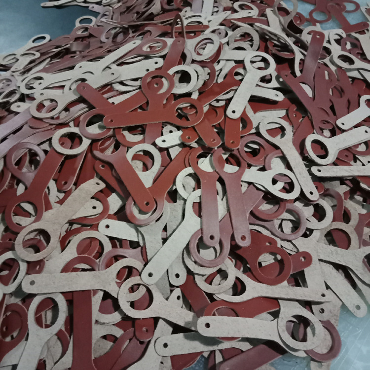 工厂销售各种牛皮厚度形状大小颜色的各类手袋鞋材工业用品裁片