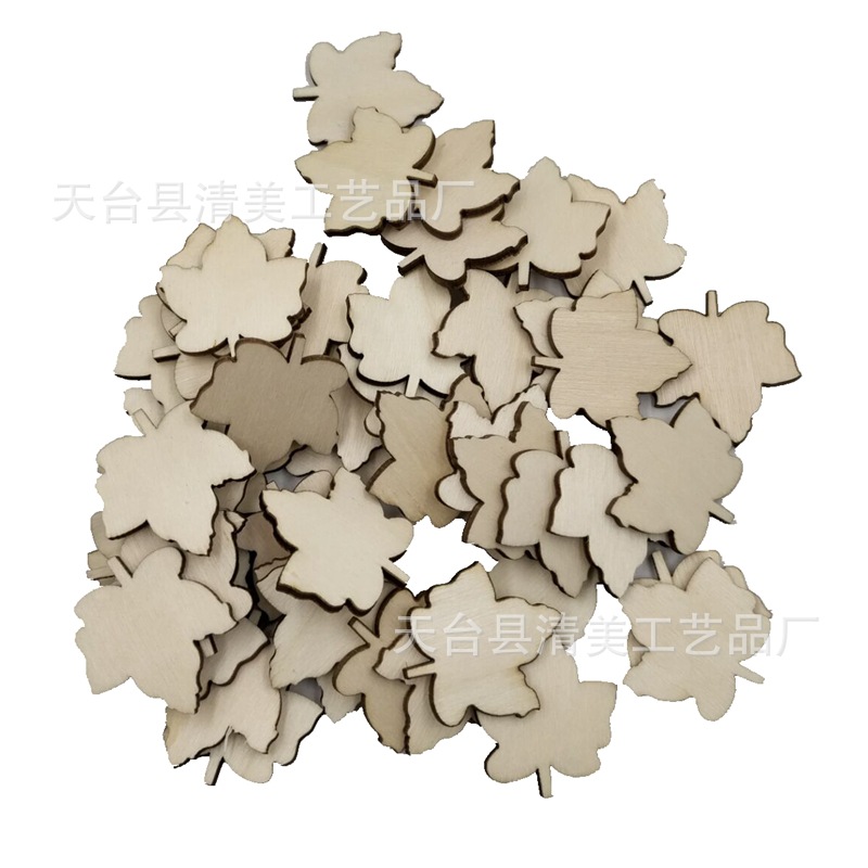 33*29mm Otoño Acción de Gracias Regalo de bricolaje Hojas de madera Botón de madera Forma de hoja de arce Accesorios de boda 50 piezas/paquete