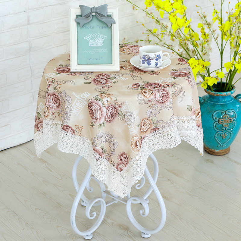 희미하고 아름다운 커피 테이블 천