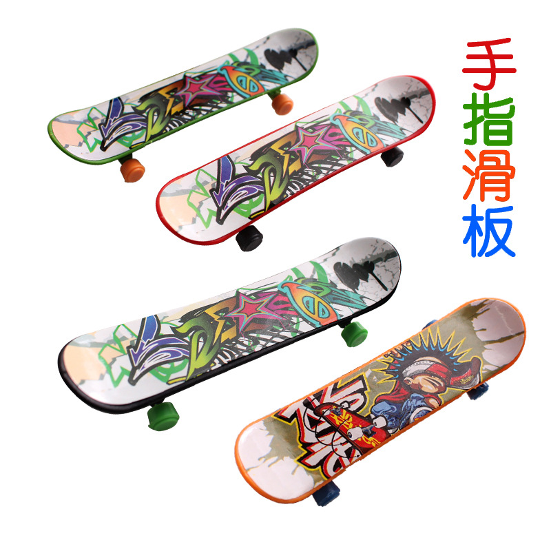 Plastic table skateboard for finger