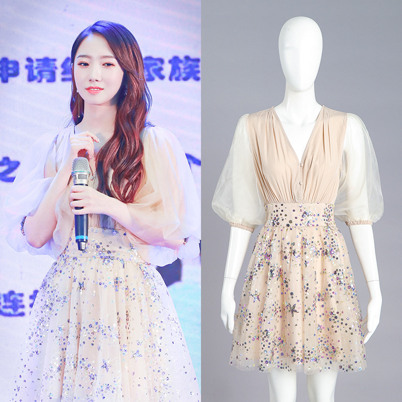 [现货]孟美岐同款时尚减龄亮片连衣裙夏季新款泡泡袖修身显瘦短裙