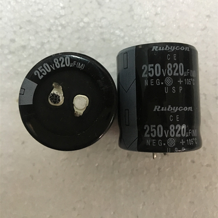 厂家直 供优品250V820UF硬脚足压牛角铝电解电容30*30-35