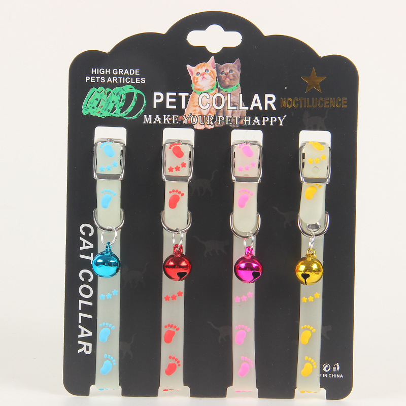 Fábrica directa collar de mascotas gatos y perros collar de campana luminosa ajustable de goma nocturna pasear artículos para perros al por mayor