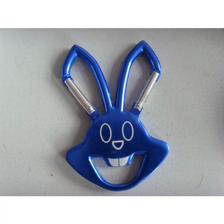 厂家供应异形登山扣、钩、箱包配件铝合金速扣轻便卡通兔子户外