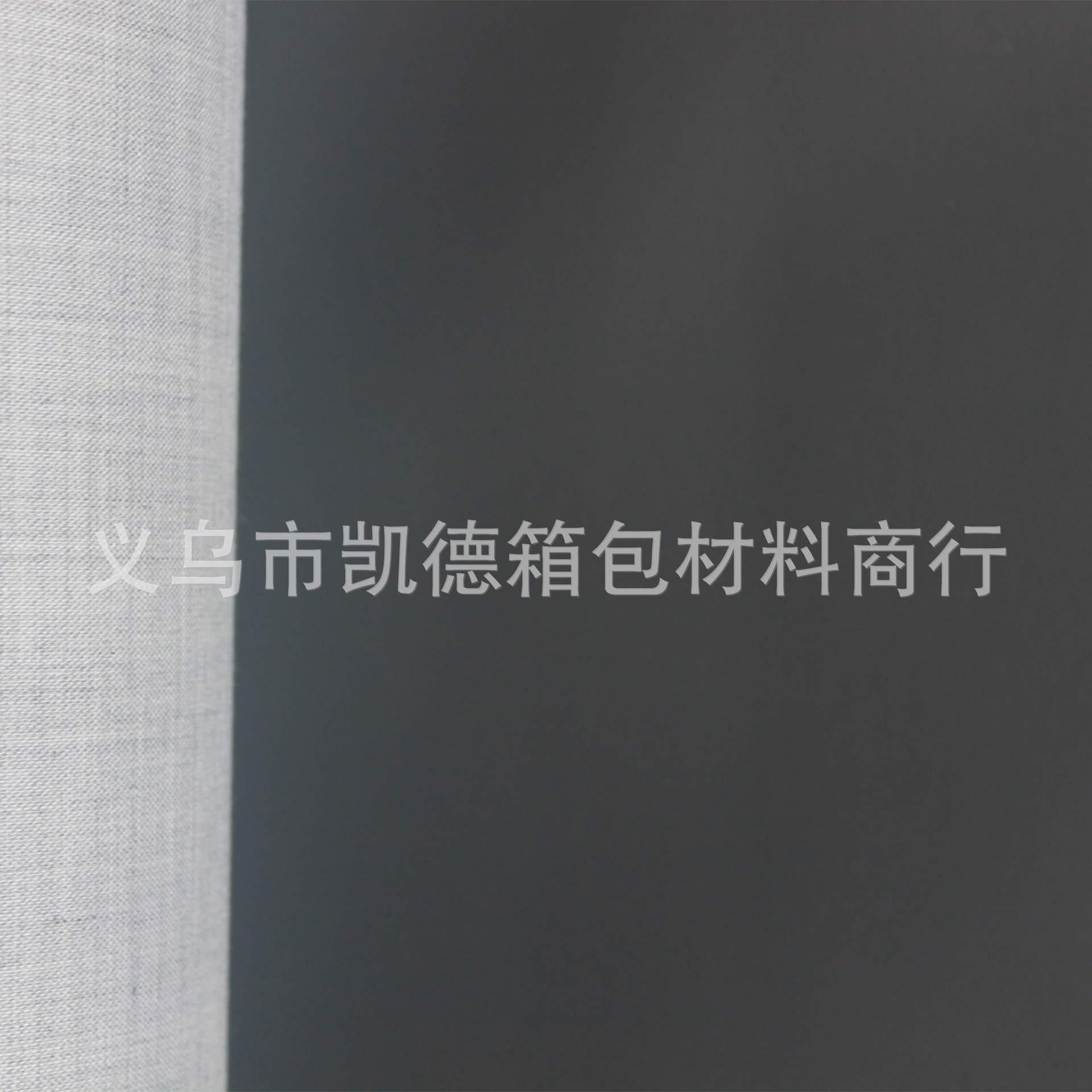 义乌厂家直供新款PU亚光光面雾面人造革磨砂革箱包服装皮料