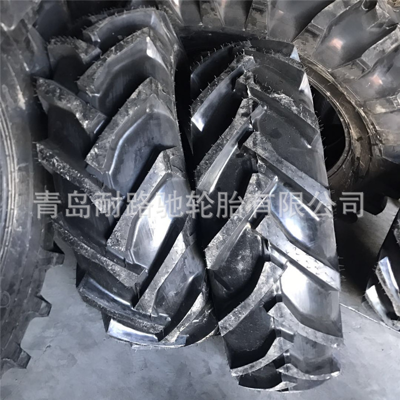 真空胎15.5/80-24 R-1人字花纹  拖拉机轮胎