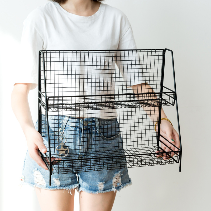 Estante de almacenamiento de cocina directo de fábrica Escritorio de pie de dos capas de hierro sin ponche negro condimento rack de almacenamiento