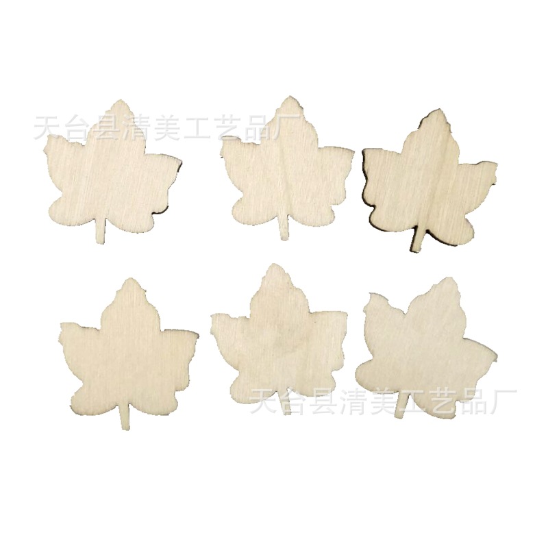 33*29mm Otoño Acción de Gracias Regalo de bricolaje Hojas de madera Botón de madera Forma de hoja de arce Accesorios de boda 50 piezas/paquete