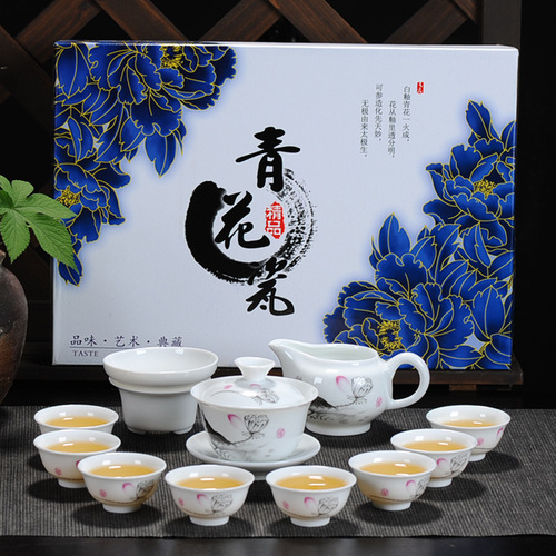 Factory direct sales Kung Fu tea set ceramic tea cup white porcelain complete set blue and white tea cup lid bowl tea set can be made with logo