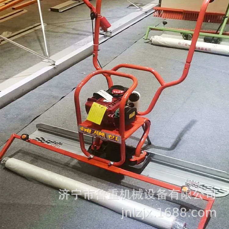 生产振平铺膜两用机  优质混凝土振平尺  手扶式振平铺膜机定金