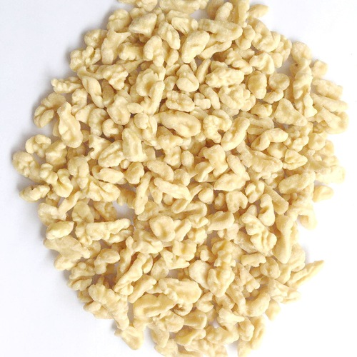 Walnut kernels, peeled walnut kernels, chopped two-way and three-way, baking ingredients, pastry ingredients, cut cakes, snowflake pastry ingredients