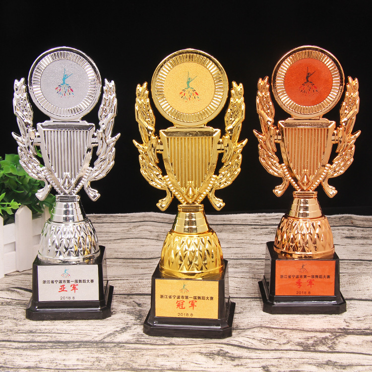 Trofeo de resina plástica en stock, copa de béisbol, recuerdo, premio de honor, oro, plata, bronce, premio para competición de baloncesto, evento.