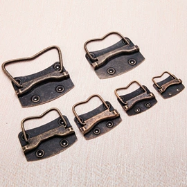 拉手;衣钩/挂钩;家具拉手